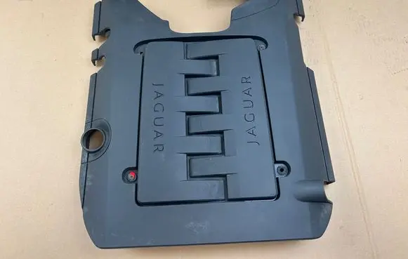 Jaguar XK - XKR Engine cover (trim) 6W836A949AA