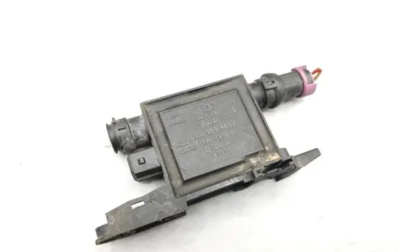 Audi A4 S4 B5 8D Door central lock control unit/module 4A0959981A D104A