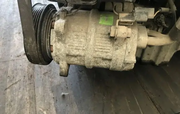 Volvo S40, V40 Air conditioning (A/C) compressor (pump) 30612618 688d567216