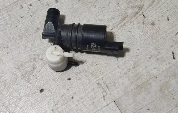 Peugeot 308 Windscreen/windshield washer pump 9643447980