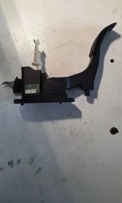 Volkswagen Golf IV Accelerator throttle pedal 1J1721503K 0281002342 971113259Y