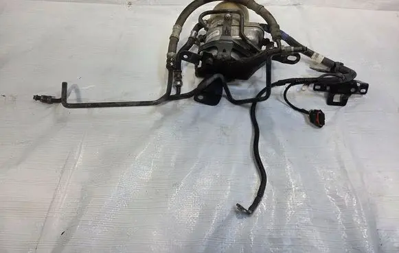 Opel Meriva B Power steering pump