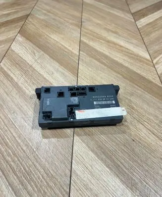 Mercedes-Benz E W211 Door control unit/module 2118200626