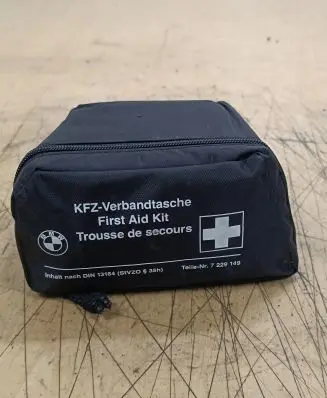 BMW 5 GT F07 First aid kit 7229149