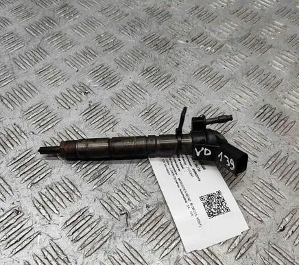 Mercedes-Benz R W251 Fuel injector A6420701187