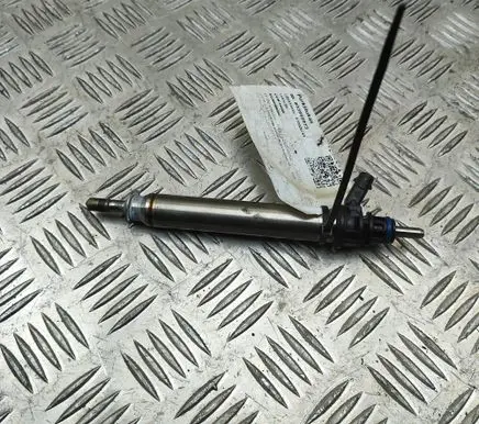Mercedes-Benz A W177 Fuel injector A2560705600