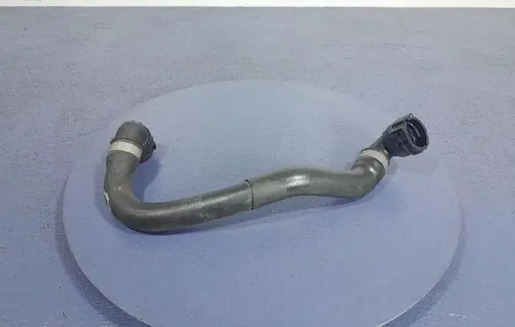 BMW X3 E83 Engine coolant pipe/hose 9894757