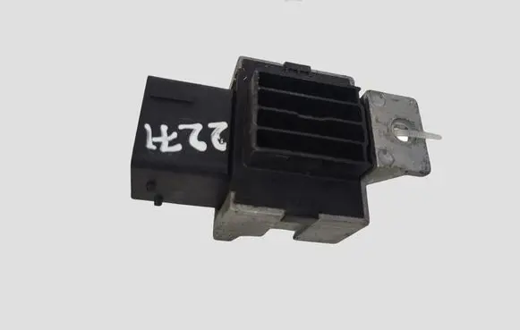 Citroen C5 Glow plug pre-heat relay 9663824880 AV6112A343BA