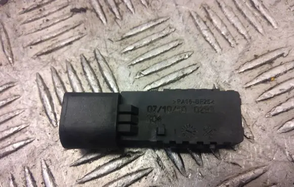 Audi S5 Clutch pedal sensor 8K0907658D
