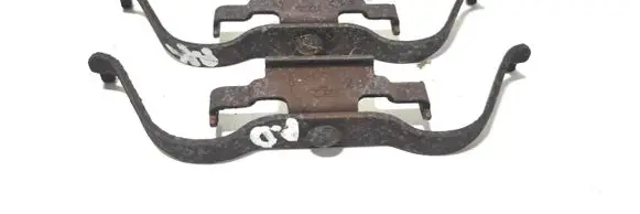 Land Rover Range Rover L322 Front brake pad spring 