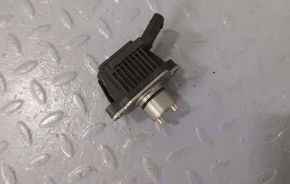 Skoda Kamiq Camshaft vanos timing valve 04E906048C