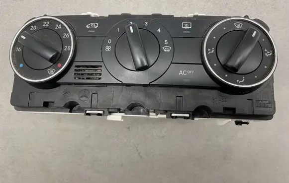 Mercedes-Benz A W169 Climate control unit A1698300585 69780002