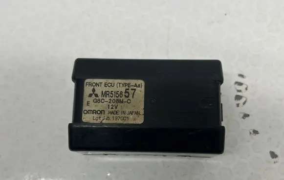 Mitsubishi Pajero Fuse module MR515657