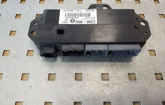 Chrysler 300 - 300C Door control unit/module P56038722AM