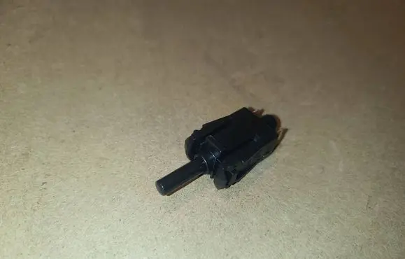 Mercedes-Benz A W168 Hand parking brake sensor 001545 8714 0015458714