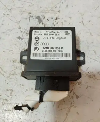 Volkswagen PASSAT CC Light module LCM 5WK49676 5M0907357C