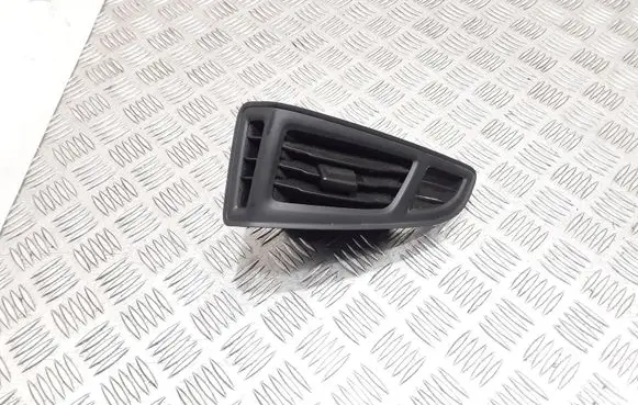 Ford Focus Dashboard side air vent grill/cover trim BM51018B09