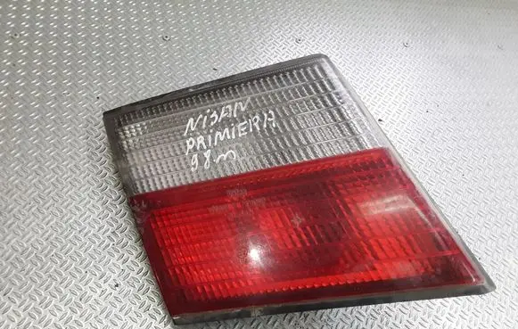 Nissan Primera Tailgate rear/tail lights