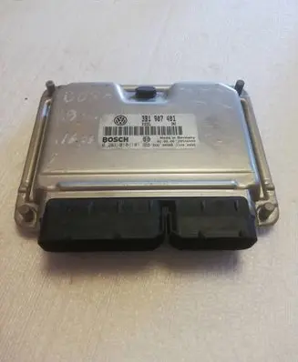 Volkswagen PASSAT B5 Engine control unit/module 3B1907401 0281010101