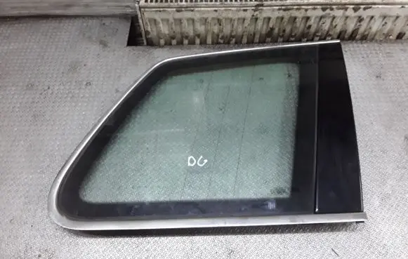 Volkswagen Touareg I Rear side window