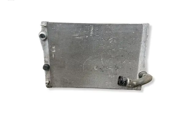 BMW X6 F16 Coolant radiator 7807624 2016061106