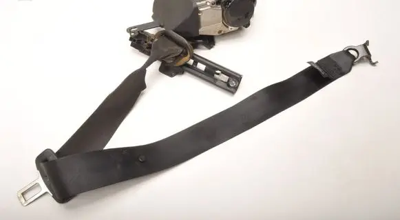 Volvo XC40 Front seatbelt 32401541
