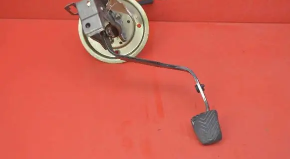 Mitsubishi Lancer Accelerator throttle pedal