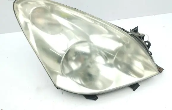 Toyota Corolla Verso AR10 Headlight/headlamp