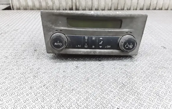 Renault Laguna II Climate control unit 8200181132D