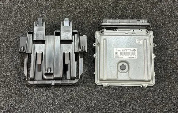 BMW 4 F32 F33 Engine ECU kit and lock set 8579748