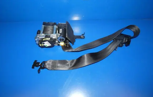 Volvo XC90 Front seatbelt 39844548 626949800 01122015