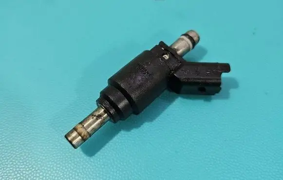 Fuel injector