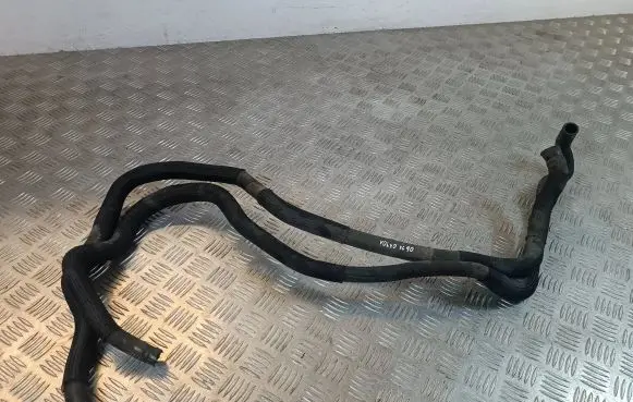 Coolant pipe/hose