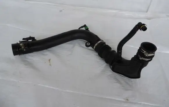 Ford Focus Intercooler hose/pipe CV616C784AG