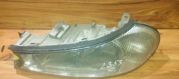 Ford Mondeo MK II Headlight/headlamp