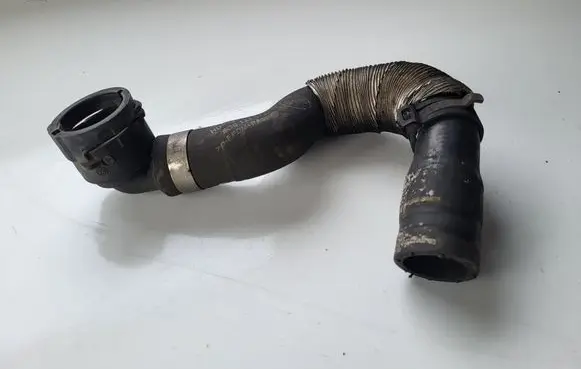 Skoda Superb B8 (3V) Engine coolant pipe/hose