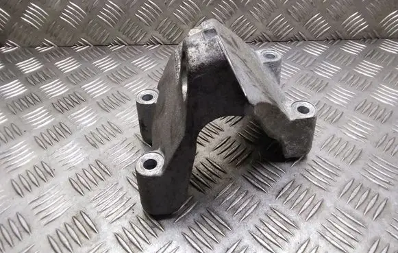 Volkswagen Phaeton Engine mounting bracket 3D0199308