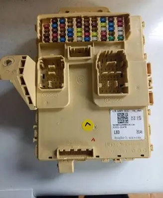 Hyundai Santa Fe Fuse module 91951S1470 91905S1000