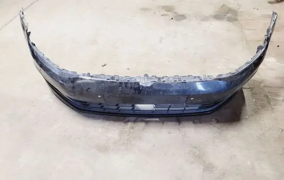 Volkswagen Golf VII Front bumper 5G0805915 5Q0919275 5G0971095A