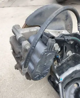 Opel Combo E Rear brake caliper 9819059380 0204L69449
