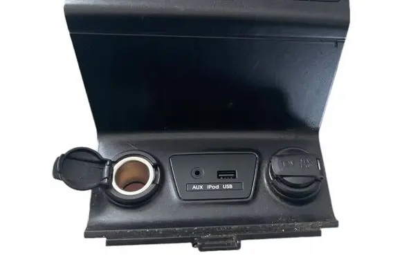 Hyundai ix35 AUX in-socket connector 2S500TAN