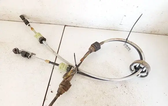 Gear shift cable linkage