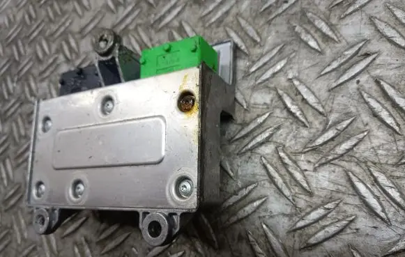 Opel Zafira B Airbag control unit/module