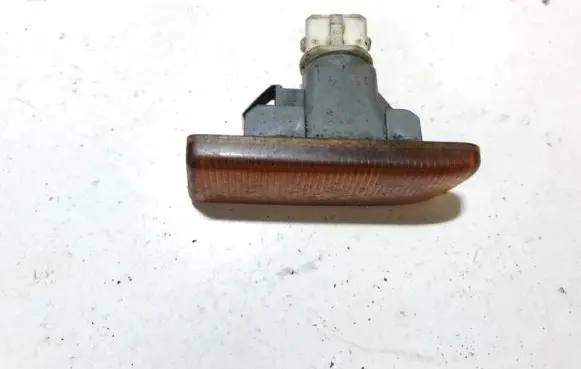 Peugeot 406 Front fender indicator light