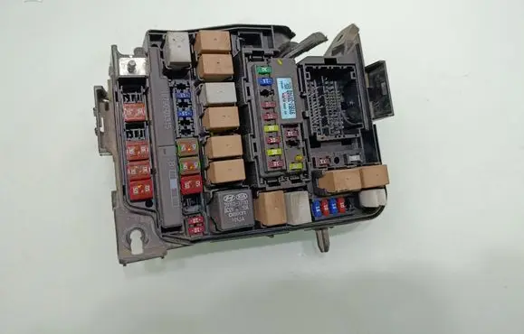 Hyundai i40 Fuse box set 912033Z080