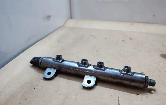 Jaguar XF X250 Fuel main line pipe CK5Q9D280BB