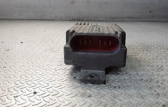 Coolant fan relay
