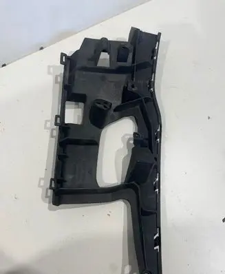 Audi A7 S7 4G Front bumper mounting bracket 4G8807095A
