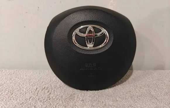 Toyota Yaris Steering wheel airbag 450190D420 040067230D