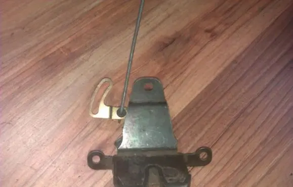 Ford Escort Tailgate/trunk/boot lock/catch/latch 91abw43102ad